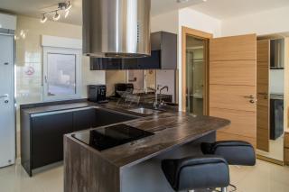 First Line P. Banus Sleeps 4 - 2