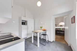 City Center Apartment with Parking - Lubiana - 0