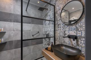 Grand Master Suite - 8