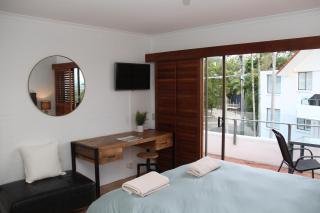 Haven on Noosa Hill - sunset views, pools, spa - 4