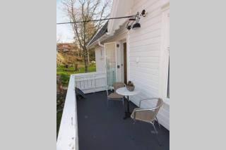 Charming flat in cosy farmhouse - Skudeneshavn - 1