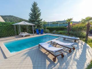 Villa in ibenik with Swimming Pool - Šibenik - 9