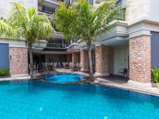 Alron Hotel Kuta - Kuta - 1