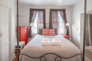 Sea Salt Cottage - Folly Beach - 3