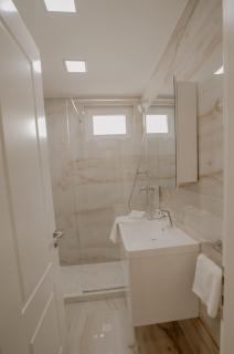 Green House Hotel & Restaurant - Tirana - 5