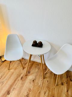 Direkte Uninähe: Ferienwohnung mit großem Doppelbett, Küchenzeile und neu renoviertem Badezimmer - Homburg - 9