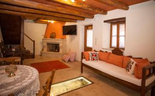 Ariadne Traditional Home - Margarítai - 2