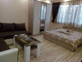 Апартамент ДАНИ Apartament Dani - 0