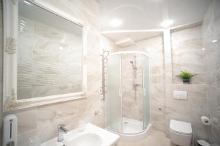 3 bedroom, 2 bathroom Apartment near Forum Lviv - Lviv - 5