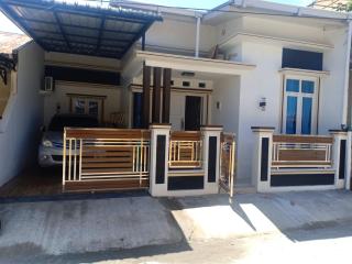 Budi Asih Guest house Syariah - 8