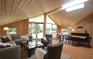 Four-Bedroom Holiday Home In Vaggerlose - Marielyst - 2