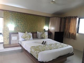 Hotel Sunrise - Mahabaleshwar - 3