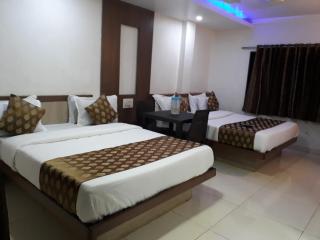 Hotel Sunrise - Mahabaleshwar - 1