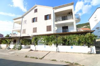 Apartments Vladan with Terrace - Baška - 0