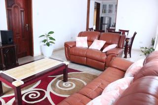 Muyenga Luxury Vacation Home - Kampala - 5