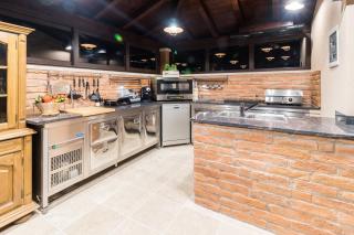 Superb villa Maxima with private pool, sauna, jacuzzi, playground for up to 18 persons, extra pool heating available - Valtura - 3