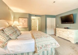 Downtown Dream at Peterson's Waterfront - Chelan - 6