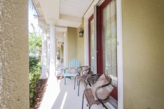 Gulf Place Courtyard - 7