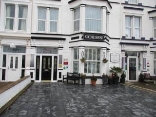 Adcote House - Llandudno - 0