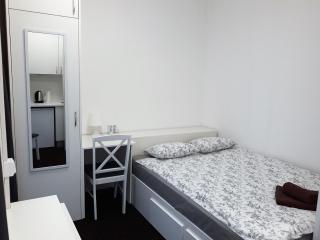 Honeycomb Tiny Apartments - 5