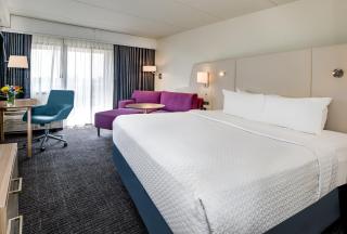 Crowne Plaza Milwaukee Airport by IHG - 7