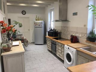 au café de la gare, SPA, Pêche en Saone Bourgogne Maison de charme spacieuse Dijon Dole Gray - Pontailler-sur-Saône - 4