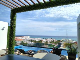 Ocean View from the Rooftop Pool Only one block to the Beach Studio for 2 - Playa del Carmen - 9