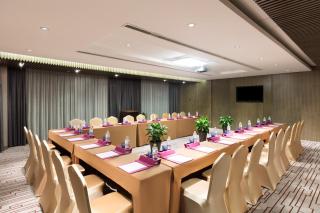 Crowne Plaza Xuzhou Dalong Lake by IHG - 6