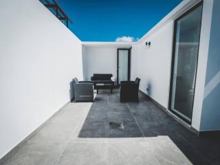 Brand New Two Br Penthouse with a Private Roof Patio! Totally Equipped. - Tulum Pueblo - 9