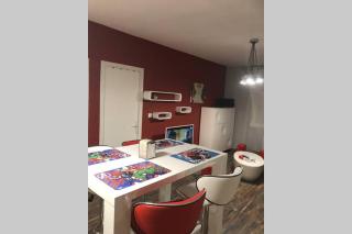 APPARTEMENT STYLE POP ART avec GARAGE CENTRE HISTORIQUE BEZIERS - Béziers - 5