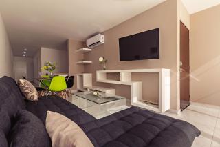 Mararena Family Apartments & Long Stay Living - Steps from 5th Avenue - 5