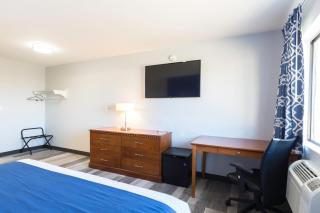 Americas Best Value Inn East Peoria - Peoria - 1