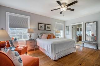 Serene Hill Country Wildlife Sanctuary w/ Porch - Boerne - 2