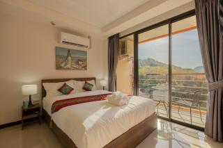 NaiHarn Sea Condo by Holy Cow, 1-BR, mountain view - Nai Harn Beach - 8
