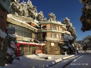 StayApart Shruti Guest House - 7