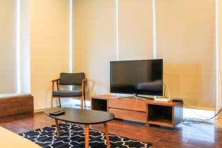 Homey and Warm 3BR Apartment at Ambassade Residences By Travelio - 7