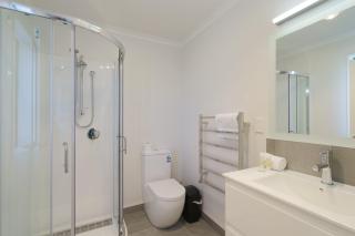 Snowy Peak Apartment - 4