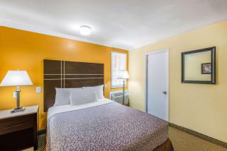 AC Lodge by Beach and Boardwalk - 3