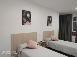 hostal la taurina - 1