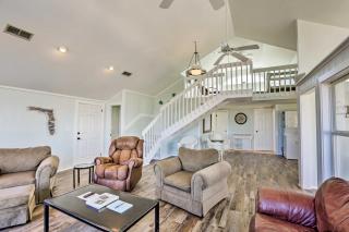 Cozy Waterfront 'Island House' on Live Oak Island! - Panacea - 4