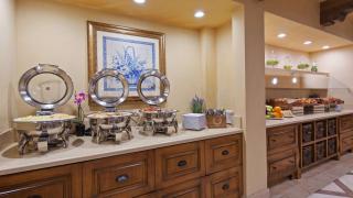 Best Western Plus Sunset Plaza Hotel - 3