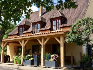 Camping Les Charmes - Saint-André-dʼAllas - 0
