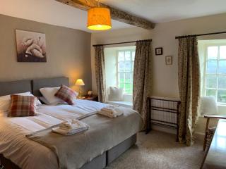 Witherslack Hall Farmhouse - 4
