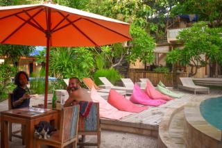 Jati Village, Party Hostel and Bungalows - Gili Trawangan - 1