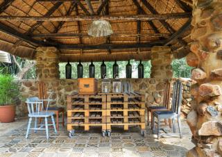 Bridgewaters Horse Park Poolside Rondawel - Hekpoort - 2