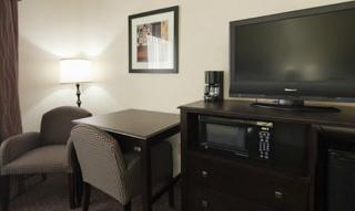 Holiday Inn Express and Suites Pryor by IHG - 3