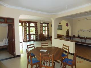 Mnarani Beach Cottages - 7