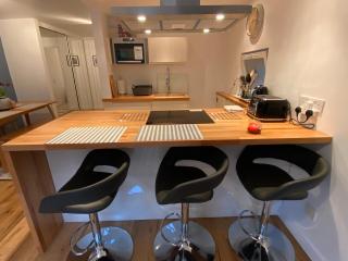 Cool Blue - Maida Vale! - 7