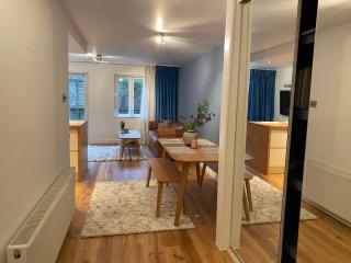 Cool Blue - Maida Vale! - 6