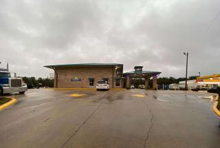 Days Inn by Wyndham Forest - Forest - 4